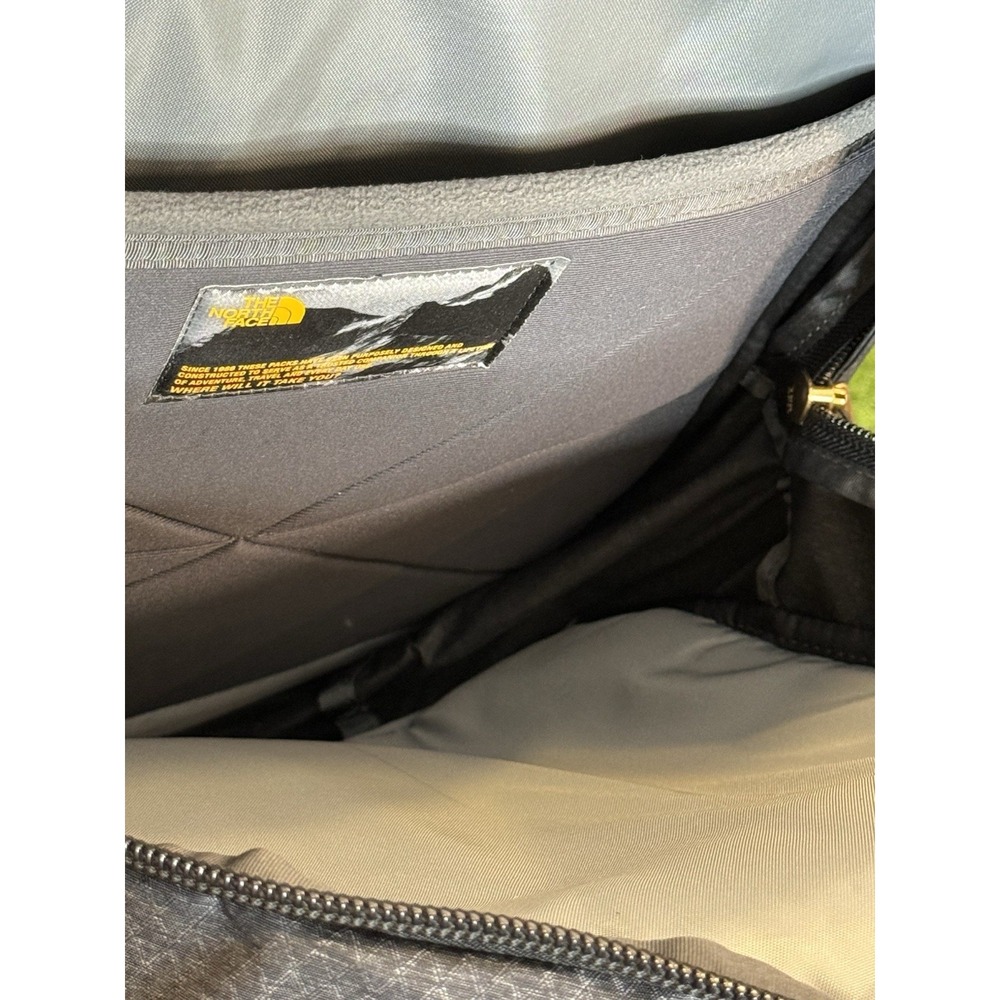 The North Face Recon Backpack Gray Black Geometric FlexVent Laptop Hiking Bag - Picture 5 of 10